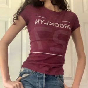 maroon “brooklyn 27 NYC” t-shirt 🗽